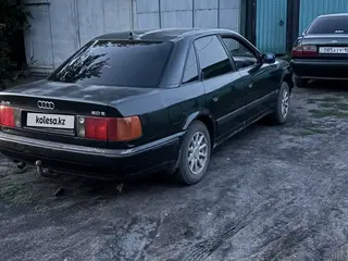 Audi 100