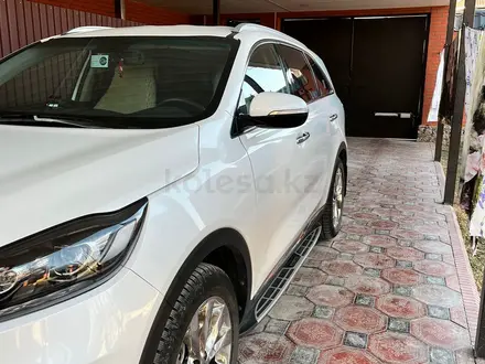 Kia Sorento 2019 года за 13 300 000 тг. в Шымкент – фото 2