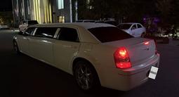 Chrysler 300C 2007 года за 3 200 000 тг. в Атырау – фото 4