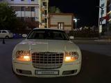 Chrysler 300C 2007 года за 3 200 000 тг. в Атырау – фото 2
