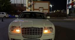 Chrysler 300C 2007 года за 3 200 000 тг. в Атырау – фото 2