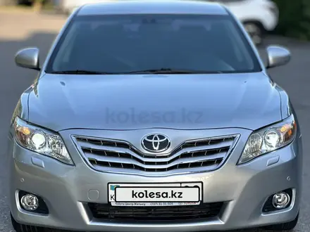 Toyota Camry 2009 года за 7 200 000 тг. в Тараз – фото 2
