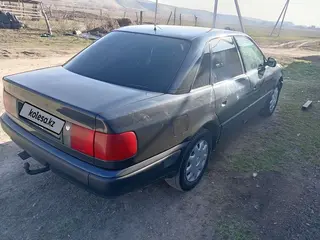 Audi 100