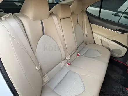 Toyota Camry 2023 года за 14 000 000 тг. в Шымкент – фото 3