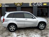 Toyota RAV4 2002 годаүшін4 550 000 тг. в Уральск – фото 2