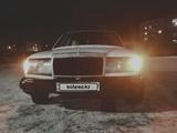 Mercedes-Benz E 230 1986 годаfor680 000 тг. в Караганда – фото 5