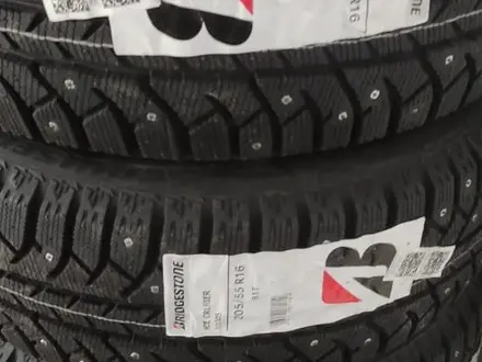 Новые Зимние Шины Bridgestone за 40к за штуку 205/55 R16 за 160 000 тг. в Усть-Каменогорск