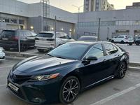 Toyota Camry 2018 года за 6 700 000 тг. в Атырау