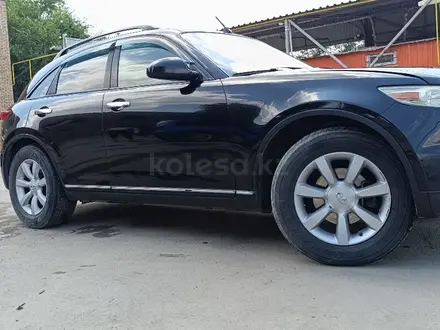 Infiniti FX35 2005 года за 4 300 000 тг. в Алматы – фото 9