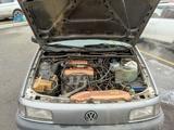 Volkswagen Passat 1992 годаүшін1 200 000 тг. в Усть-Каменогорск – фото 4