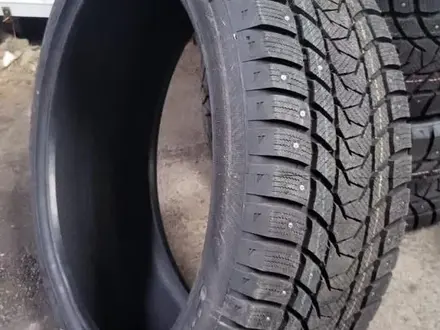 Tri Ace Snow White II Stud 295/40 R22 112H за 250 000 тг. в Караганда – фото 2