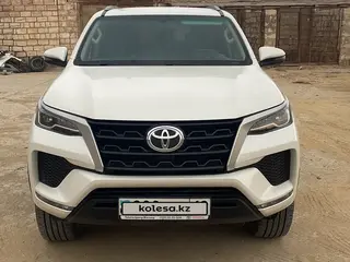 Toyota Fortuner, 2022