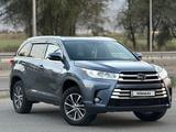Toyota Highlander 2019 года за 17 000 000 тг. в Алматы – фото 4