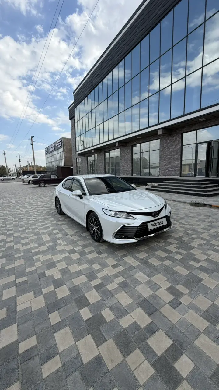 Toyota Camry, 2023