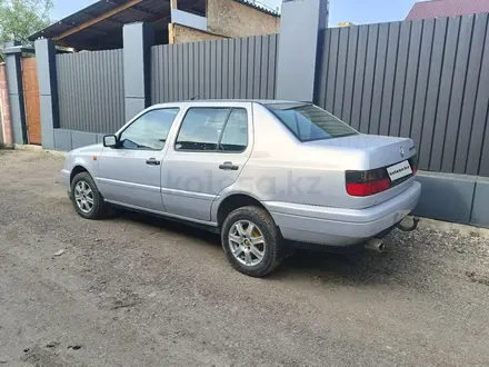 Volkswagen Vento 1993 года за 1 900 000 тг. в Алматы – фото 3