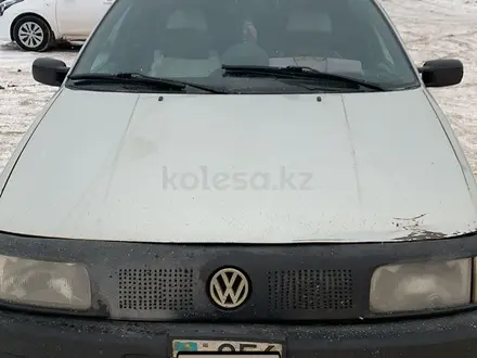 Volkswagen Passat 1993 года за 1 300 000 тг. в Астана – фото 3
