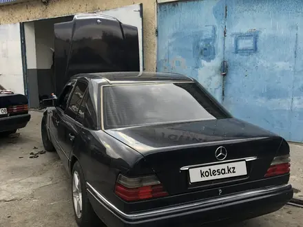 Mercedes-Benz E 280 1995 года за 1 450 000 тг. в Каратау – фото 5