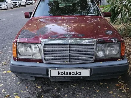 Mercedes-Benz E 230 1992 года за 550 000 тг. в Талдыкорган