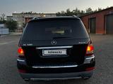 Mercedes-Benz GL 500 2007 годаfor8 000 000 тг. в Усть-Каменогорск – фото 4