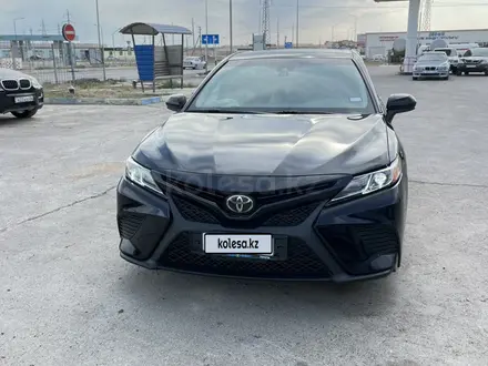 Toyota Camry 2018 года за 9 000 000 тг. в Актау