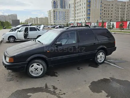 Volkswagen Passat 1992 года за 1 650 000 тг. в Астана – фото 2