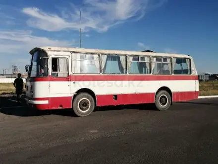 ЛАЗ  695 1992 года за 5 000 000 тг. в Актобе – фото 2