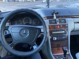 Mercedes-Benz E 280 1996 года за 2 600 000 тг. в Алматы – фото 2