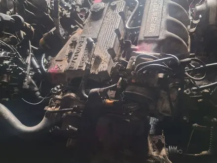 Двигатель на Мазда переходка 626 2, 2 обьем за 350 000 тг. в Алматы – фото 2
