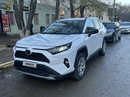 Toyota RAV4 2020 года за 11 000 000 тг. в Аксай – фото 2