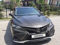 Toyota Camry 2021 года за 11 900 000 тг. в Усть-Каменогорск