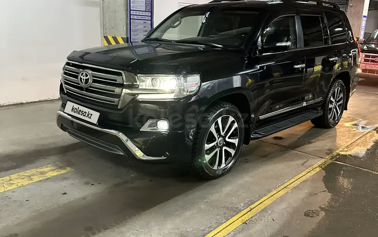 Toyota Land Cruiser 2015 года за 28 500 000 тг. в Астана