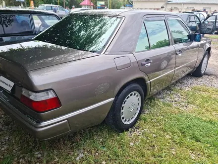 Mercedes-Benz E 230 1991 годаүшін1 750 000 тг. в Сарыагаш – фото 6