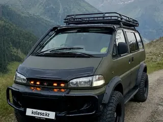 Mitsubishi Delica