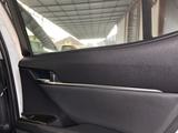 Toyota Camry 2023 года за 17 200 000 тг. в Уральск – фото 5