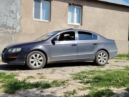 Volkswagen Passat 2006 года за 2 300 000 тг. в Алматы – фото 2