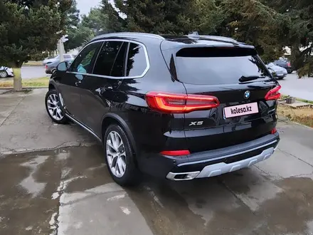 BMW X5 2019 года за 32 500 000 тг. в Караганда – фото 9