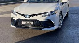 Toyota Camry 2018 года за 7 800 000 тг. в Шымкент – фото 2