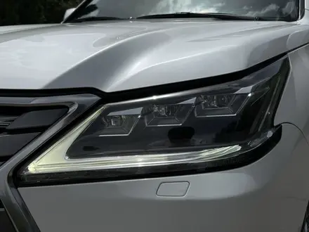 Lexus LX 570 2016 года за 37 500 000 тг. в Алматы – фото 2