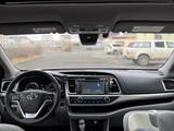 Toyota Highlander 2018 годаүшін14 300 000 тг. в Атырау – фото 4