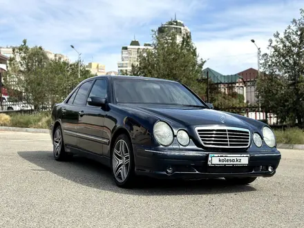 Mercedes-Benz E 320 1999 года за 4 500 000 тг. в Актау – фото 2