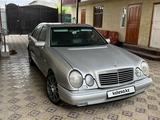 Mercedes-Benz E 240 1999 года за 3 500 000 тг. в Тараз – фото 2