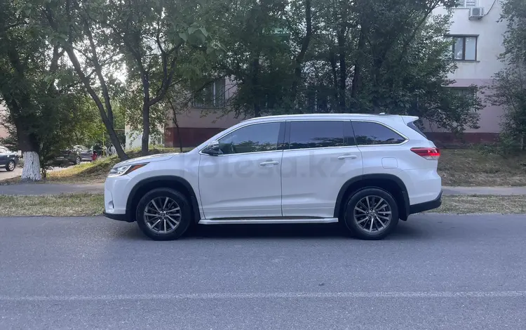 Toyota Highlander 2017 года за 17 200 000 тг. в Шымкент