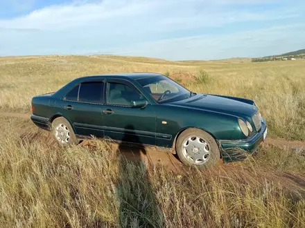 Mercedes-Benz E 280 1996 года за 3 000 000 тг. в Кокшетау – фото 3