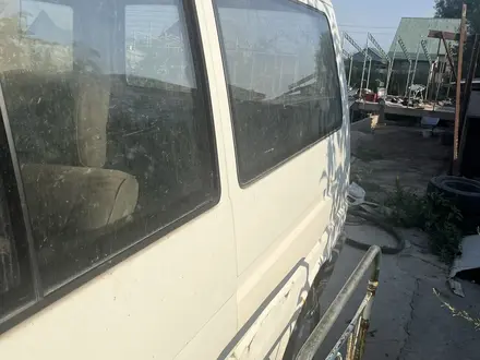 Volkswagen Transporter 1995 года за 2 700 000 тг. в Алматы – фото 2