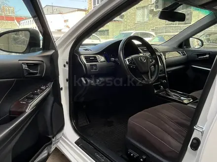 Toyota Camry 2016 года за 12 500 000 тг. в Астана – фото 17