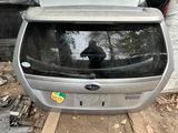 Крышка багажника Subaru forester sg5 sg9 рестаил за 45 000 тг. в Алматы – фото 2
