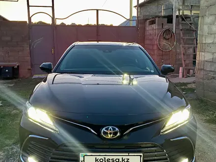 Toyota Camry 2023 года за 16 000 000 тг. в Шымкент