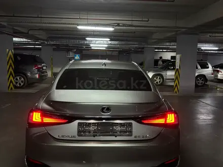 Lexus ES 250 2023 года за 23 000 000 тг. в Алматы – фото 13