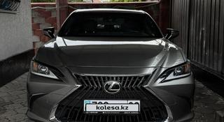 Lexus ES 250 2023 года за 23 000 000 тг. в Алматы