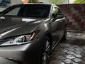 Lexus ES 250 2023 года за 23 000 000 тг. в Алматы – фото 2